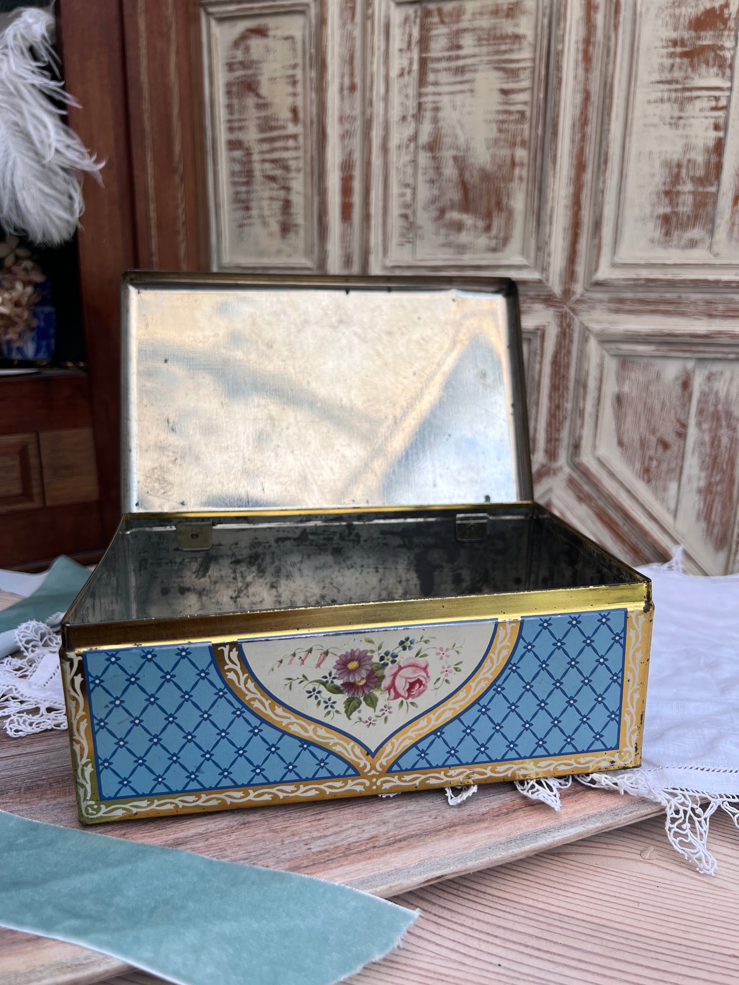 Pair of decorative tins