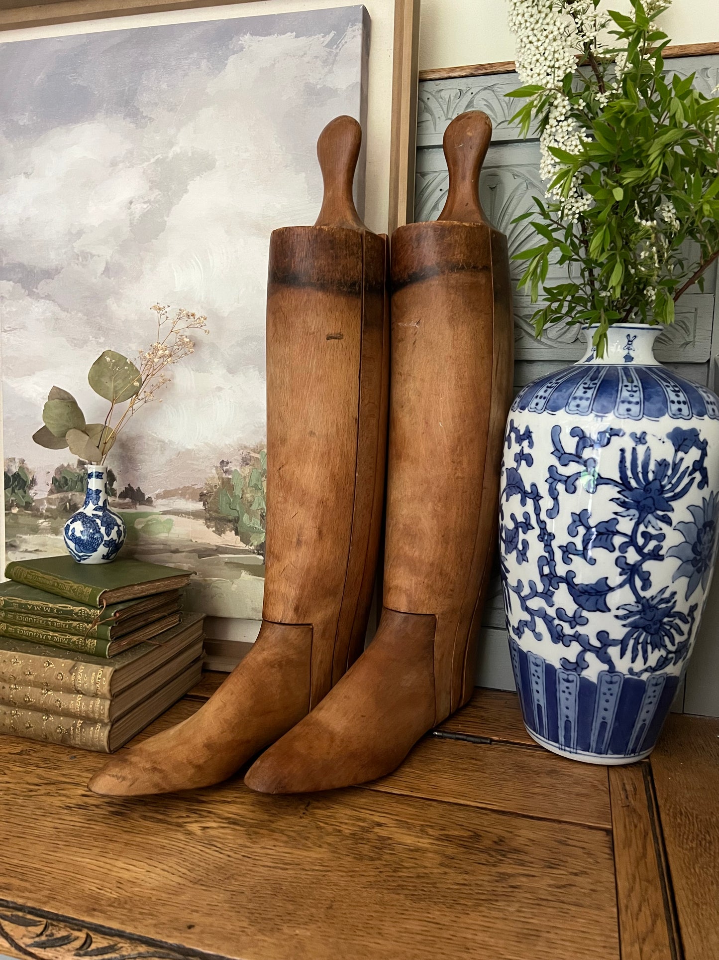 Riding boots with wooden lasts