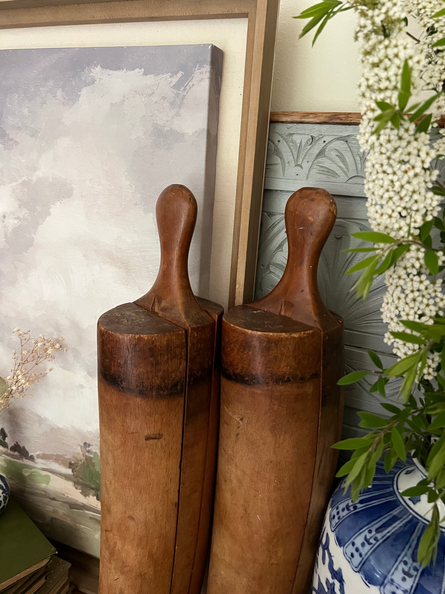 Riding boots with wooden lasts