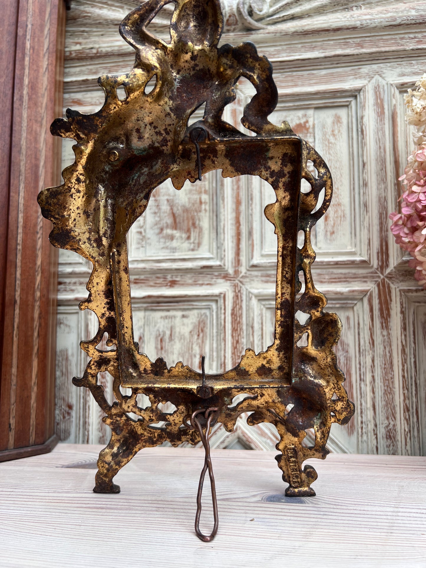 Beatrice art nouveau cast frame